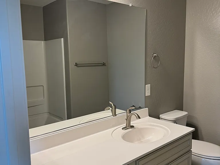 Upstairs Full Bathroom 2