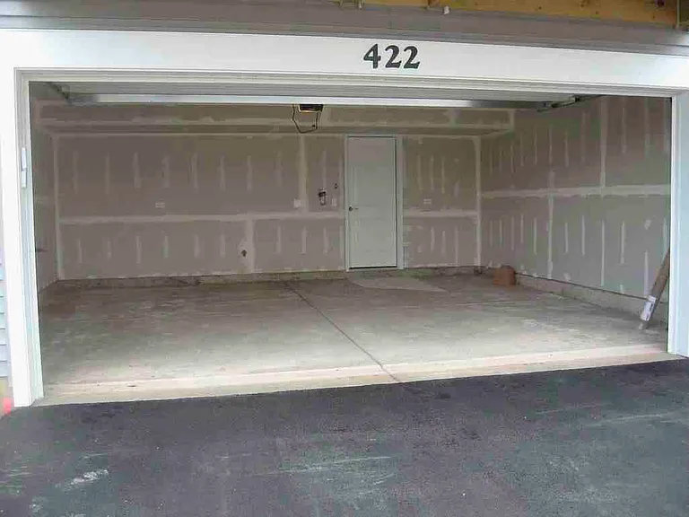 Red Oak Cir — Photo 23