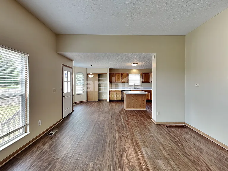 7481 Oliver Winchester Dr — Photo 6