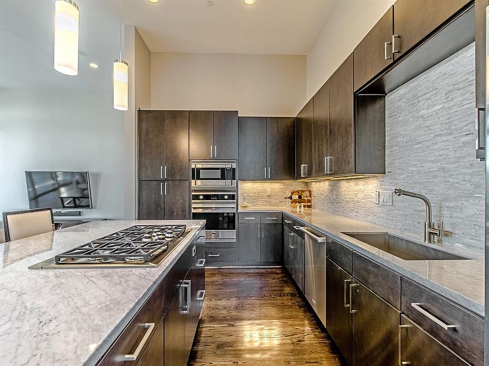 1st image of 4102 Lillian St Unit B