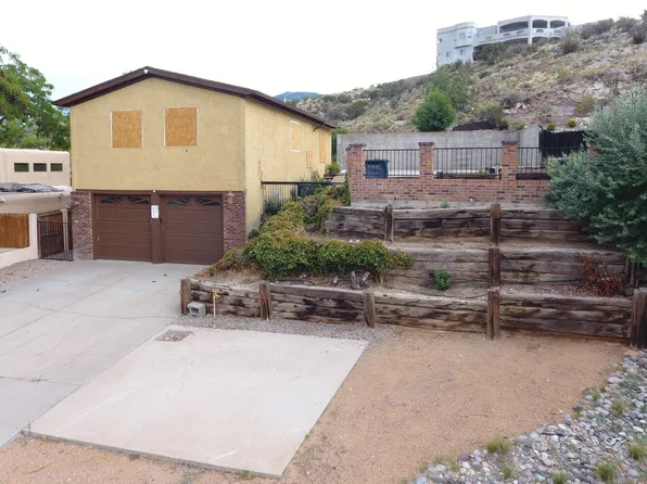 1136 Turner Dr NE, Albuquerque, NM 87123