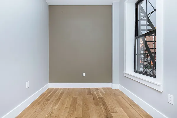Rented by Nooklyn NYC LLC | media 58