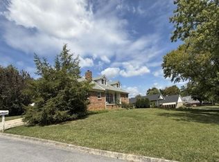 117 Fairlawn Dr, Johnson City, TN 37601