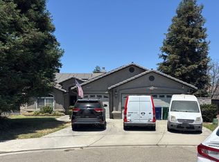 1066 Cypress Ct, Madera, CA 93637