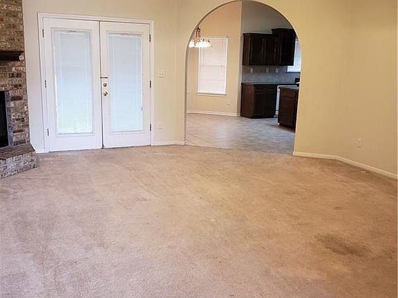 4th image of 4311 Rosebelle Ave