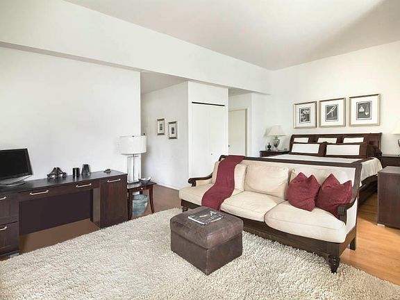 4th image of 200 Chambers St APT 6E