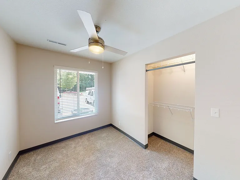 210 S Hyland Ave — Photo 6