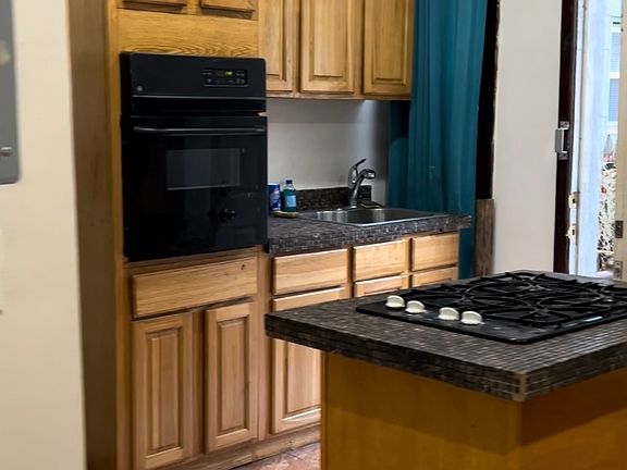 2nd image of 6 Dwight St #2