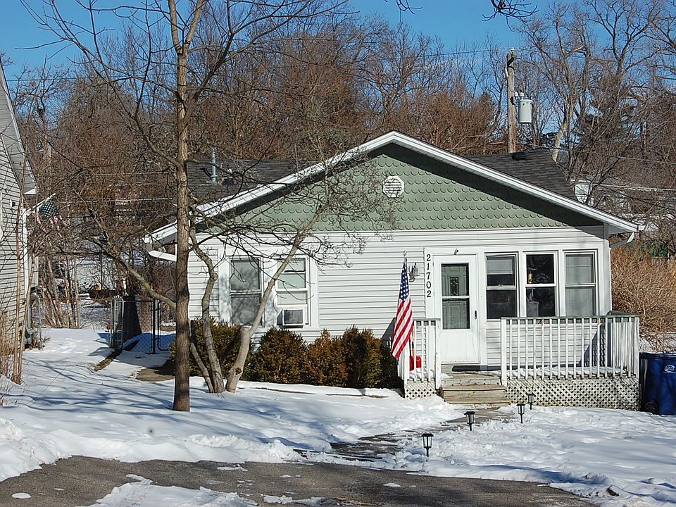 1st image of 21702 W Edgewood Ave
