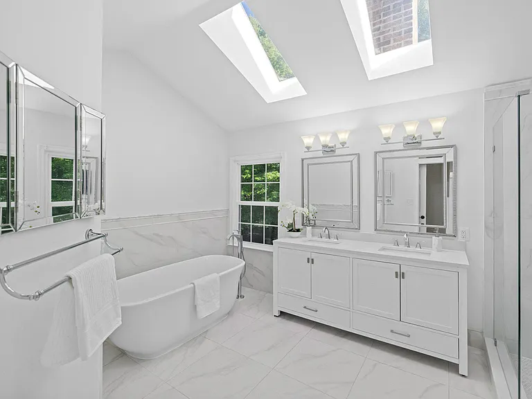 6609 Heidi Ct — Photo 41