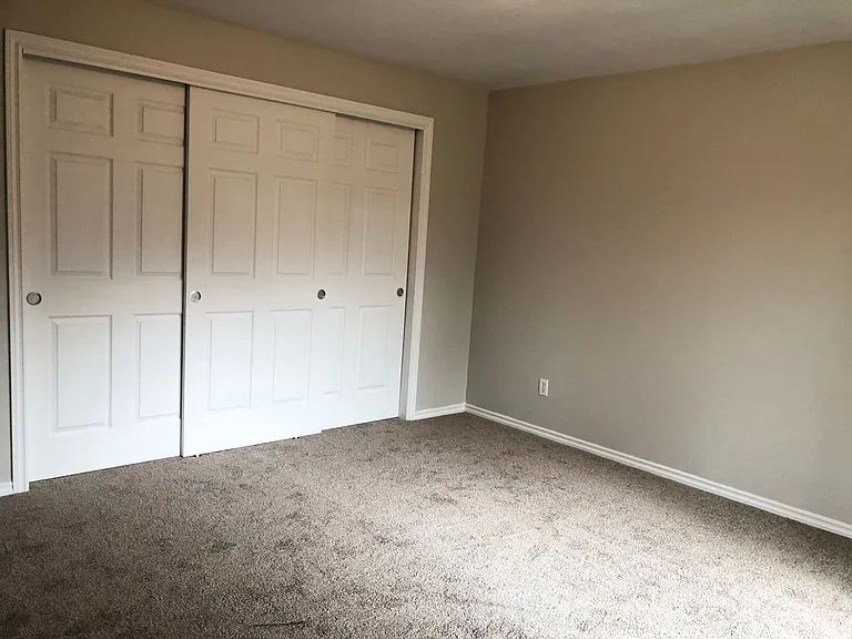 EM1112-B — Photo 13