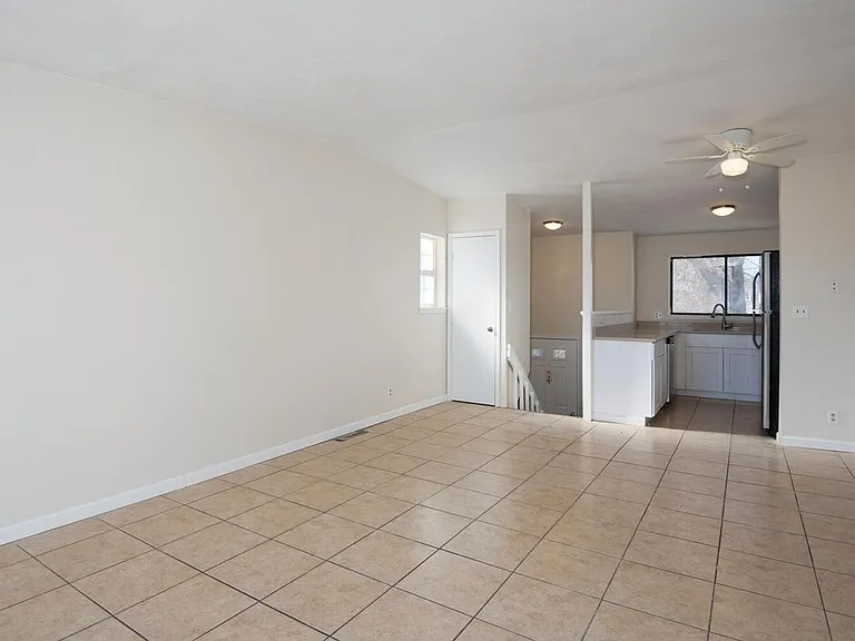 6252 Pontiac St — Photo 17