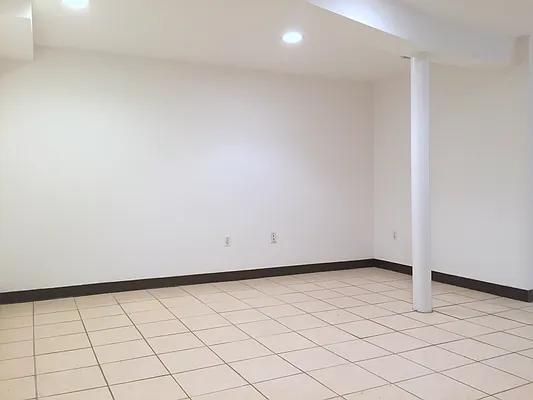 Rented by Salizzoni Realty | media 43