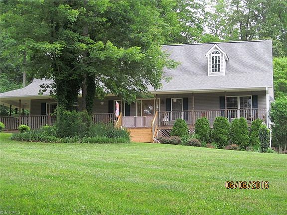 3rd image of 145 Jewel Ct
