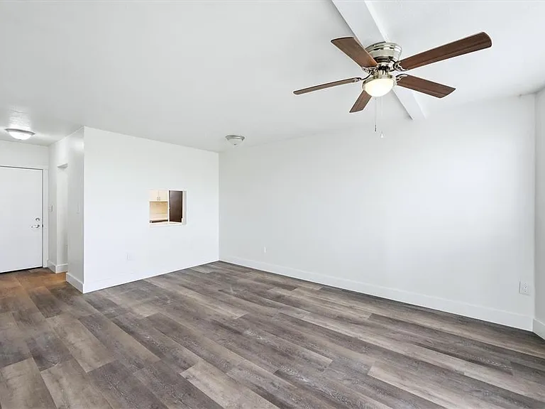 769 John Ringling Blvd #4 — Photo 10