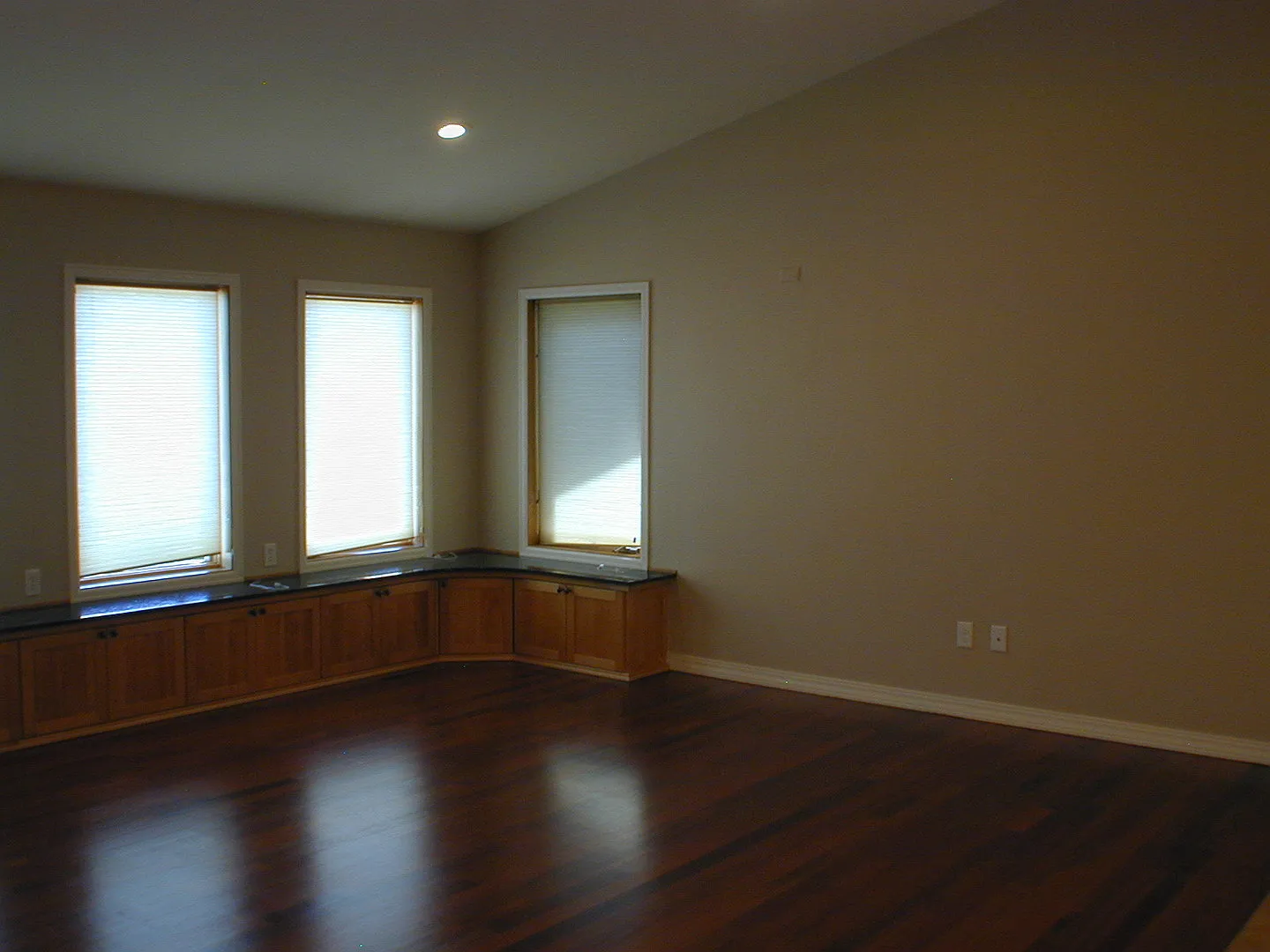Executive Home For Lease — Photo 3