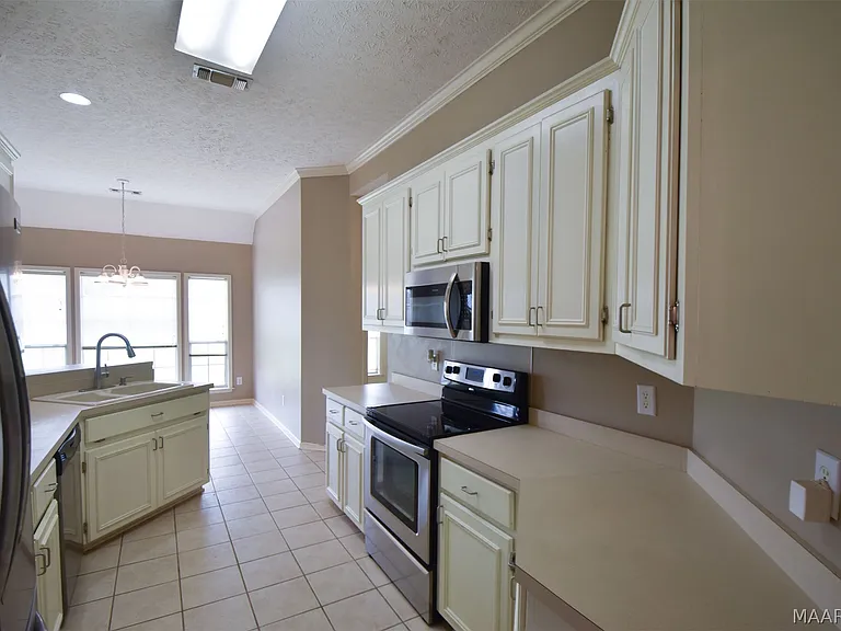 1691 Rambling Brook Ln — Photo 16