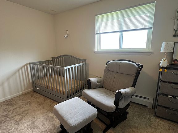5th image of 129 Kings Park Dr