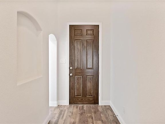 3rd image of 5512 Amphora Ave