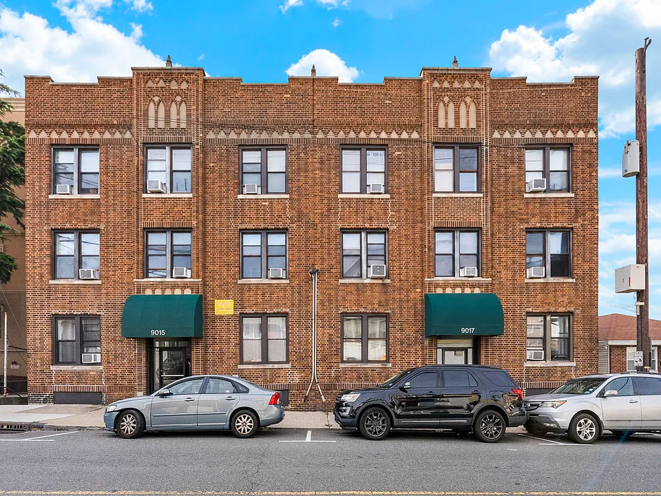9017 Bergenwood Ave #2