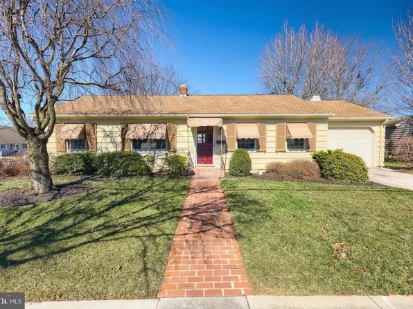 440 Grant Dr, Hanover, PA 17331