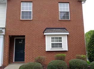 302 Arapaho Dr, Murfreesboro, TN 37128