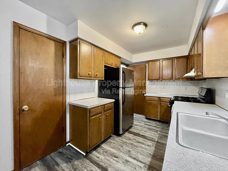 1348 Carriage Hill Dr SE — Photo 4