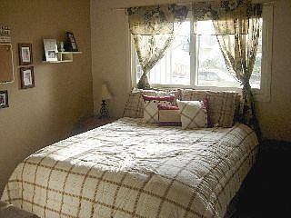 2nd Bedroom, dbl pane window