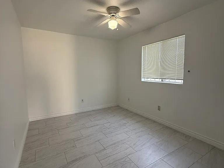 519 Monterey St #B — Photo 5