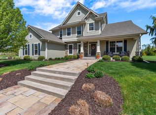 N74W8144 Harvest Ln, Cedarburg, WI 53012