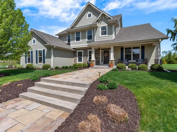 N74W8144 Harvest LANE, Cedarburg, WI 53012
