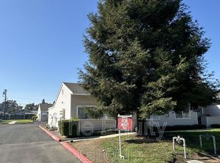 451 N Park St, Visalia, CA 93291