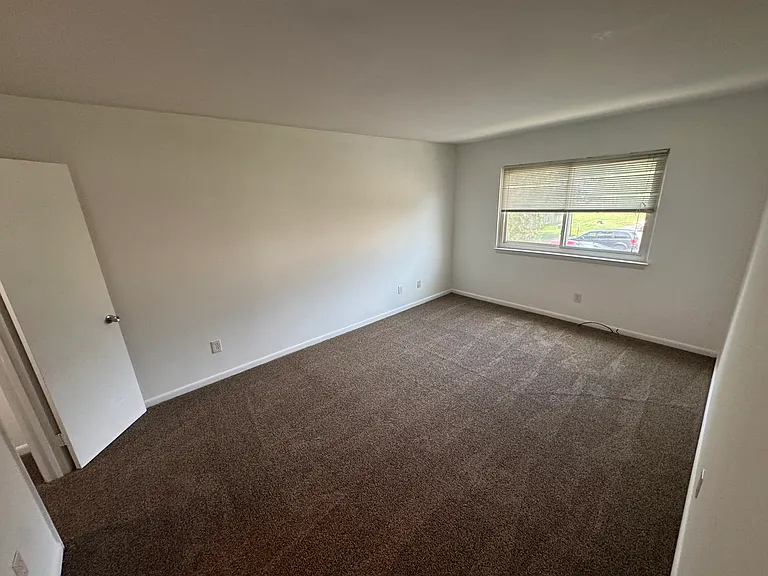 1485 Ventura Way — Photo 13