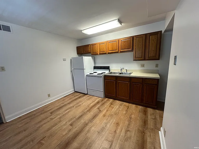 665 Saint Marys Dr #3 — Photo 8