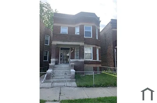 Building Photo - 5739 S Green St #2