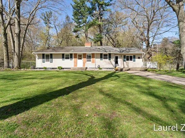 9189 Cook St, Montague, MI 49437