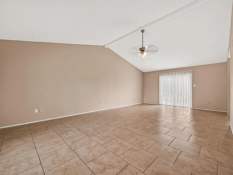 7410 La Granada Dr — Photo 9