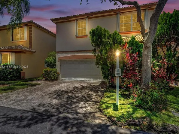 1251 Hayes St, Hollywood, FL 33019