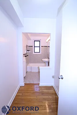 Rented by Oxford Property Group | media 10