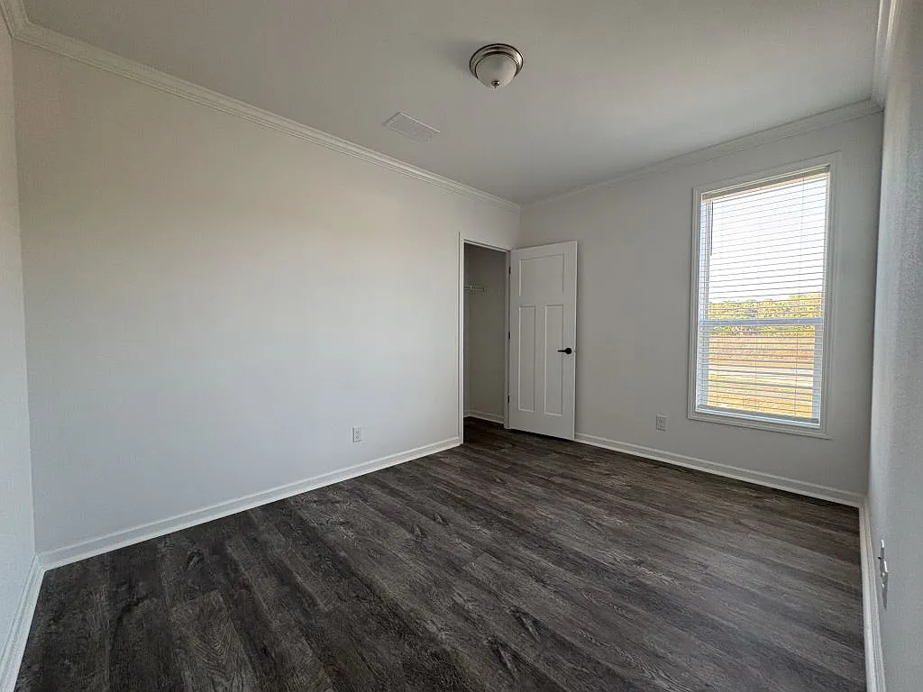 3 bed, 2.0 bath, 1356 sqft, $1,399 — Photo 4