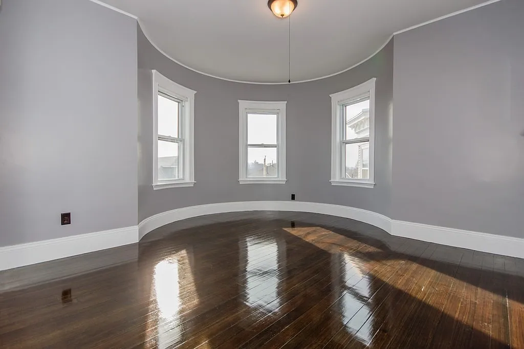 3 bed, 1549 sqft, $3,100 — Photo 4