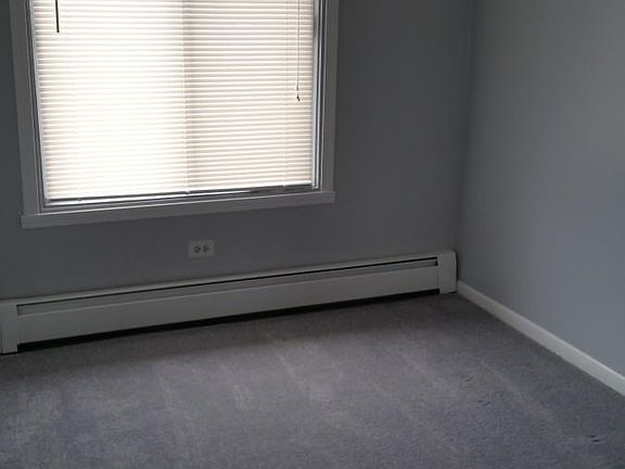4th image of 1005 Centurion Ln
