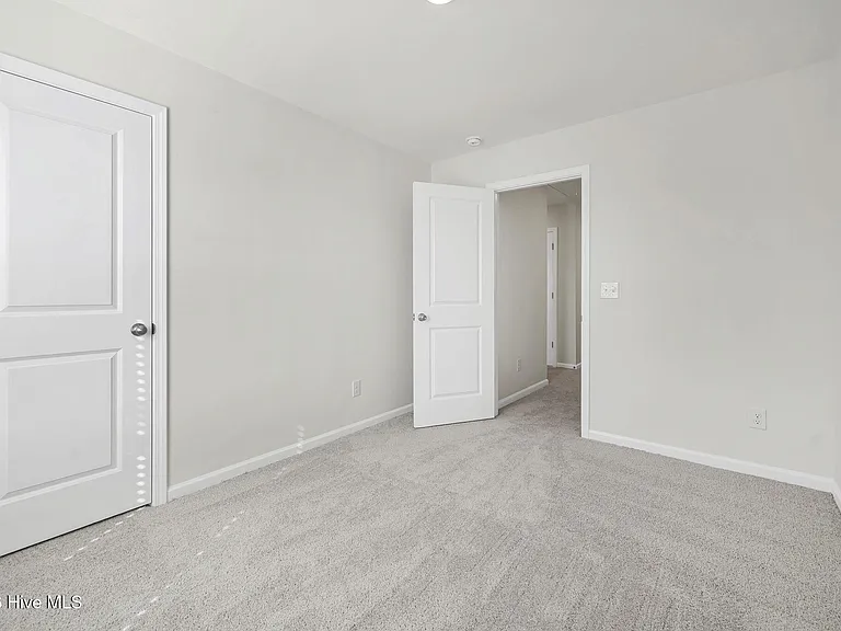 24 W Farley Dr — Photo 14