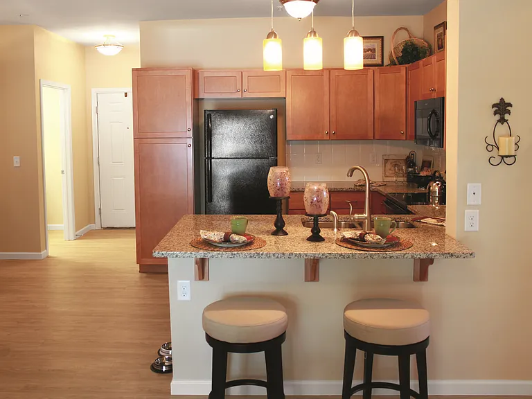 Brooks Edge Apartments — Photo 25
