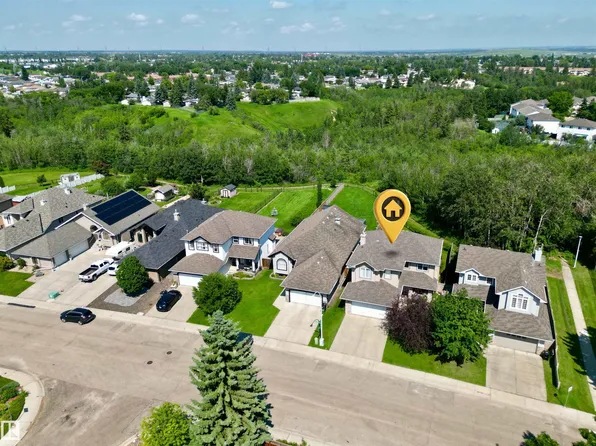 57 Homestead Cres NW, Edmonton, AB T5A 2Y1