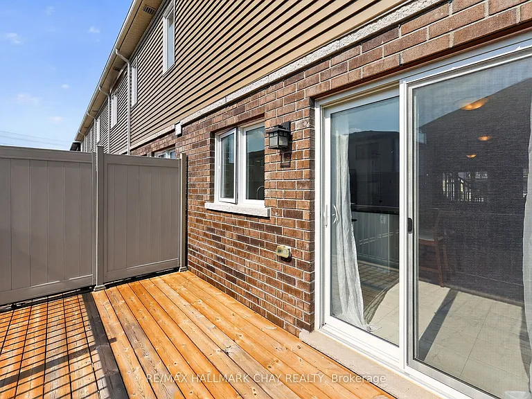 11 Pumpkin Corner Cres — Photo 10