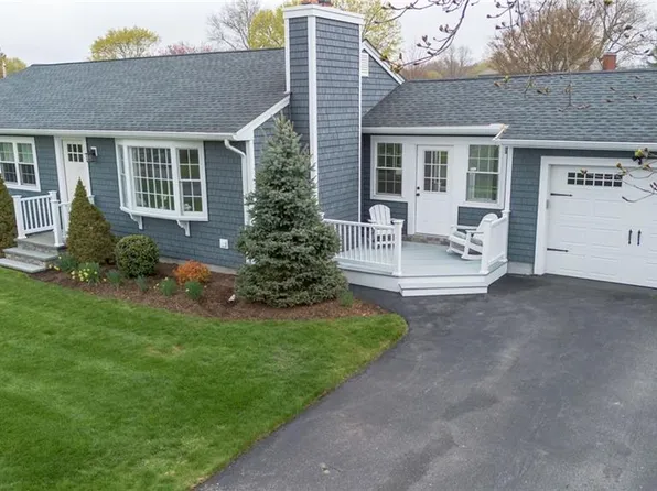 11 Taffy Dr, Seekonk, MA 02771