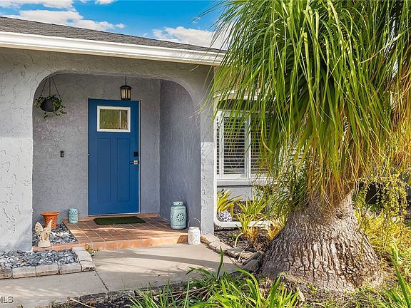 2nd image of 3813 SE 10th Ave