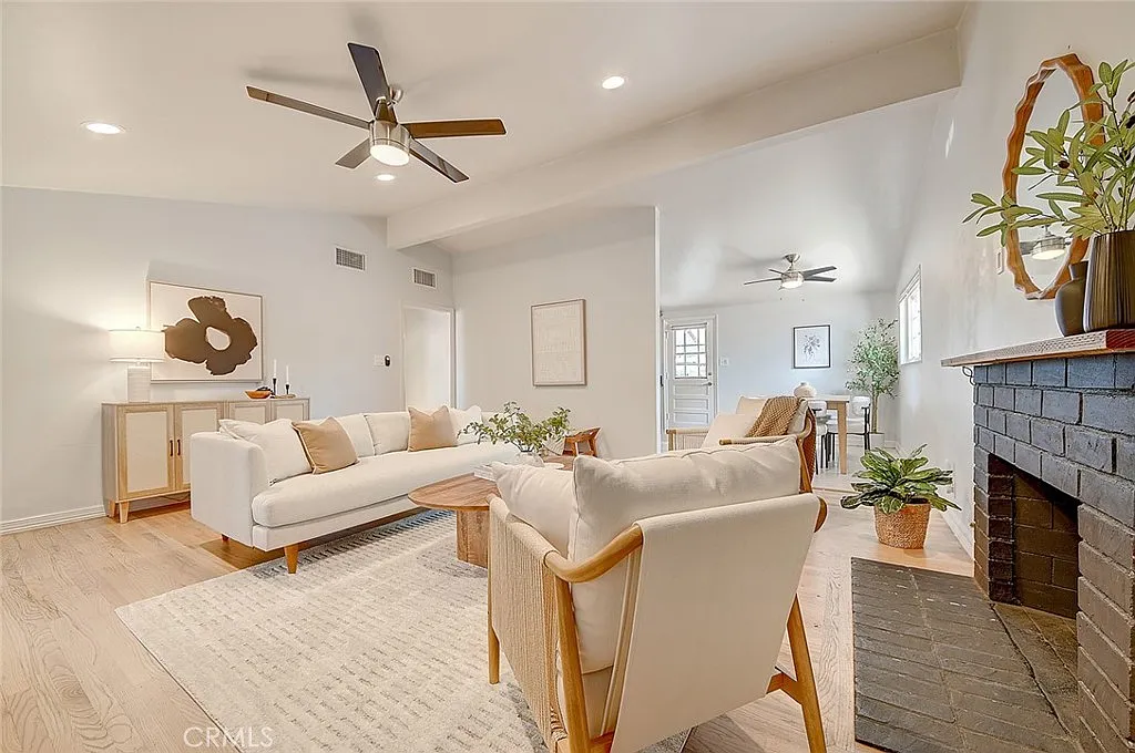 3 bed, 1665 sqft, $4,995 — Photo 1