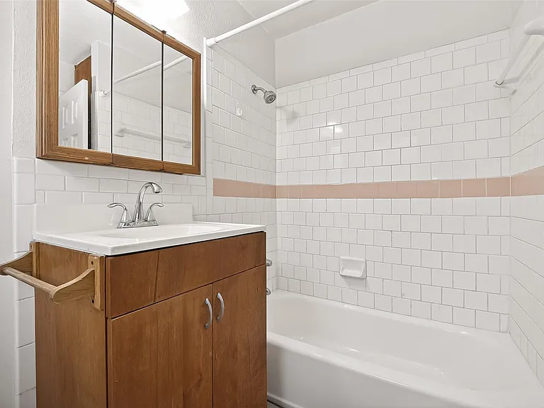 609 Cortlandt St #3 — Photo 22